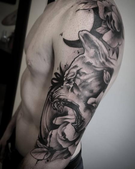 Yorick Fauquant - Black and grey wolf, Moon, roses, sleeve, art nouveau, NeoTrad, Yorick Tattoo